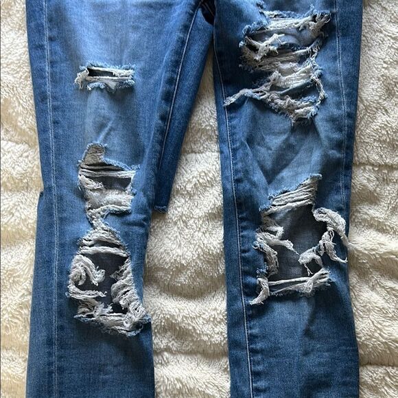 American eagle Distressed Blue Jeans size 4 - Picture 3 of 7